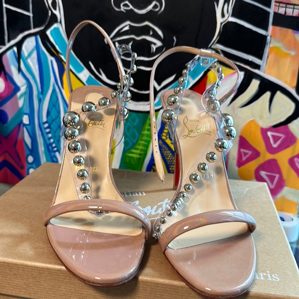 Nude Christian LOUBOUTINS size 39 worn 2x with protective grips!
